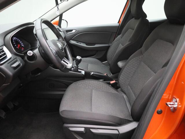 Renault CLIO 1.0 TCe Business Zen | PDC Achter | Full-Map Navigatie | Keyless | Licht- & Regensensor | Climate Control | LED-Verlichting | Elektr. Inklapbare Buitenspiegels | Cruise Control & Snelheidsbegrenzer | Apple Carplay & Android Auto