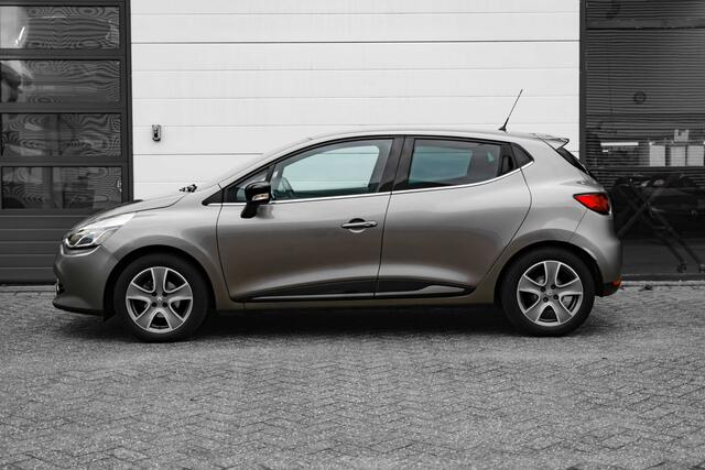 Renault CLIO 0.9 TCe ECO Night & Day | Parkeersensoren achter | LM Velgen |