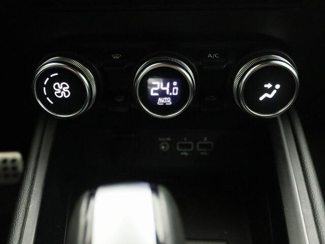 Renault CLIO TCe 130 R.S. Line | EASY LINK navigatiesysteem met 9,3" scherm | Lichtmetalen wielen 17" 'Magny Cours' | Sportstoelen met bekleding TEP/stof 'R.S Line' antraciet|