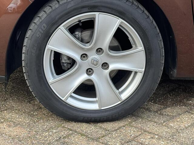 Renault CLIO 0.9 TCe Eco2 Expression I INCL. ¤ 850,00 AFL.KOSTEN + BOVAG GARANTIE