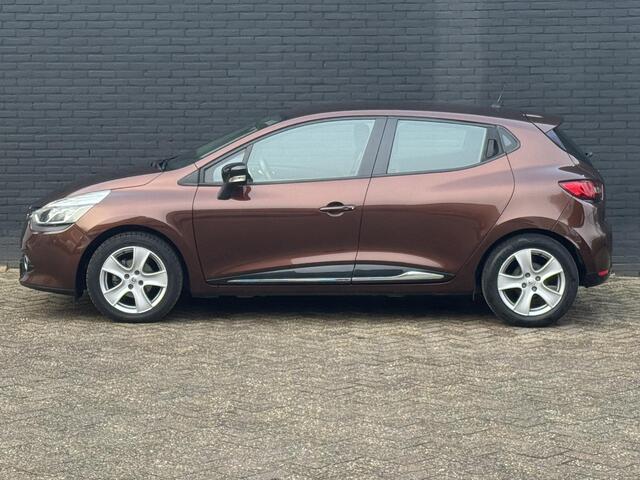 Renault CLIO 0.9 TCe Eco2 Expression I INCL. ¤ 850,00 AFL.KOSTEN + BOVAG GARANTIE