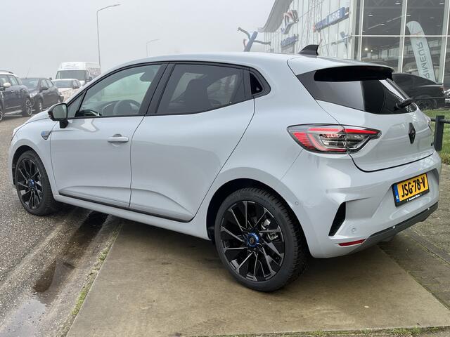 Renault CLIO 1.6 E-Tech Full Hybrid 145 PK esprit Alpine / 360 Camera / Bose / Stoelverw. + Stuurverw. / Adaptive Cruise / LMV /