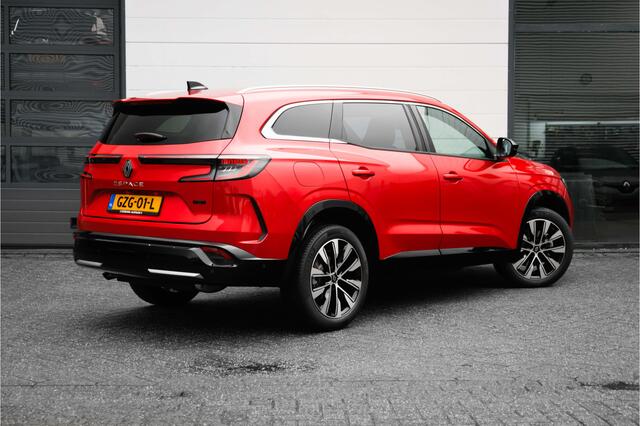 Renault ESPACE E-Tech Hybrid 200 techno 7 persoons | Rouge Flamme | 7P | Camera achter | Google | | incl. Bovag rijklaarpakket met 12 maanden garantie |