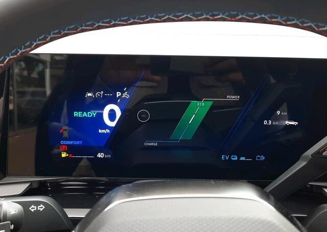 Renault ESPACE E-Tech full hybrid 200 esprit alpine 7p. - panoramisch vast glazen dak