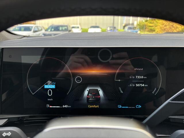 Renault ESPACE E-Tech full hybrid 200 iconic 7p. / 4 Control / Panoramadak /