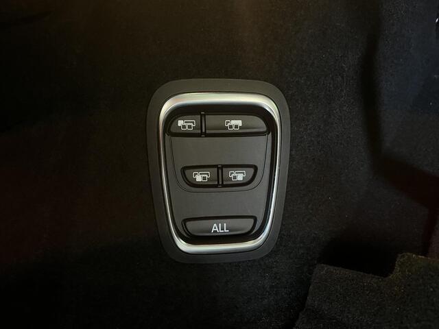 Renault GRAND SCENIC 1.3 TCe Techno 7p. Navigatie Cruise Control Full LED Privacy Glass 20" LM Velgen PDC + Camera Half Leder Virtual Cockpit Airco