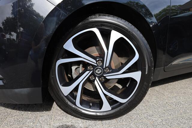 Renault GRAND SCENIC 1.2 TCe Bose 7p. TREKHAAK CARPLAY PANO HALF-LEER NAVI CRUISE CLIMA DAB 2XPDC 20''LMV