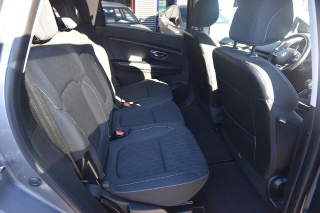 Renault GRAND SCENIC 1.3 TCe Limited 7p. , CLIMATRONIC , NAVI , CR CONTR , PDC V+A , LMV20 ,