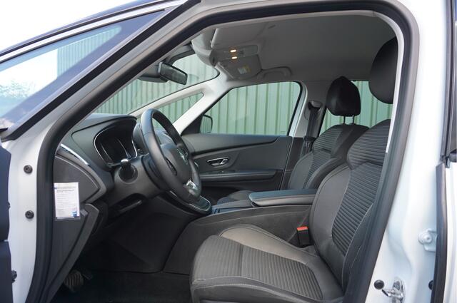 Renault GRAND SCENIC 1.3 TCe 140pk Automaat 7-persoons + Trekhaak/ Navi/ Camera/ Keyless/ Garantie!