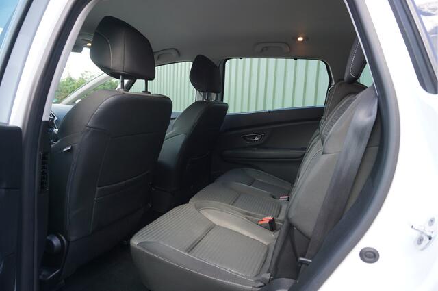 Renault GRAND SCENIC 1.3 TCe 140pk Automaat 7-persoons + Trekhaak/ Navi/ Camera/ Keyless/ Garantie!