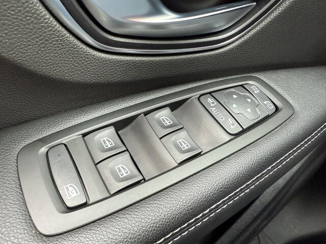 Renault GRAND SCENIC BWJ 2020 1.3 TCe 141 PK Intens AUTOMAAT | TREKHAAK | ADAPTIVE CRUISE | NAVI | CLIMA | PDC | LMV 20" | KEYLESS | LICHT & REGEN SENSOR