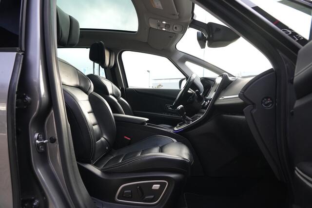 Renault GRAND SCENIC 1.2 TCe Initiale Paris 7p. 132pk Panoramadak/Stoelverwarming/Camera