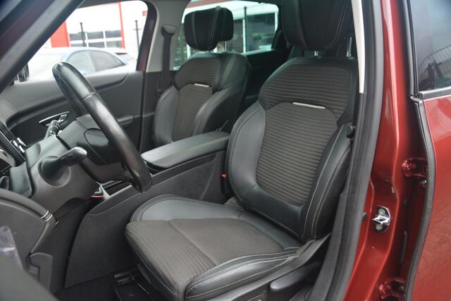 Renault GRAND SCENIC 1.6 dCi Bose | Navigatie | Camera | Panoramadak | Cruise-control | Massage stoel | Leer | NL auto!! |