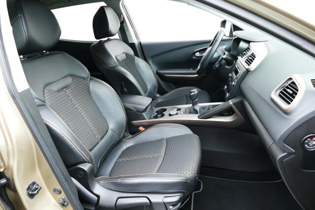 Renault KADJAR 1.2 TCe Zen. Clima, Cruise, PDC V+A, 17"LMV, Haak 1500kg