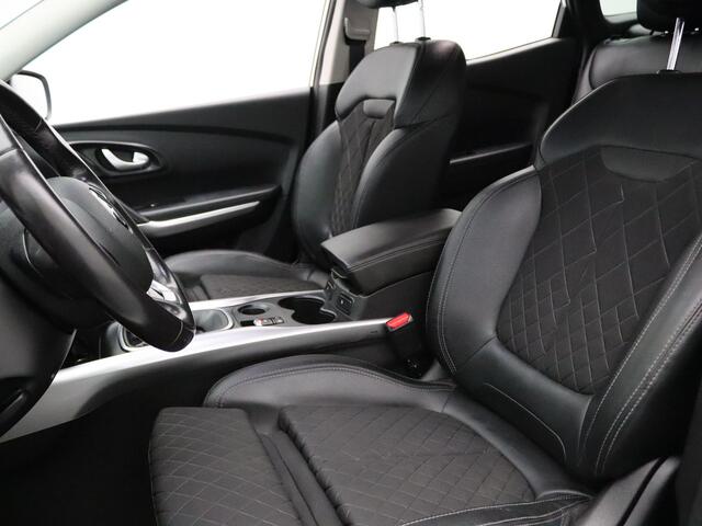 Renault KADJAR 1.3 TCe Intens Cruise | Climate | Navi | Parkeersens. v+a | Stoelverw.