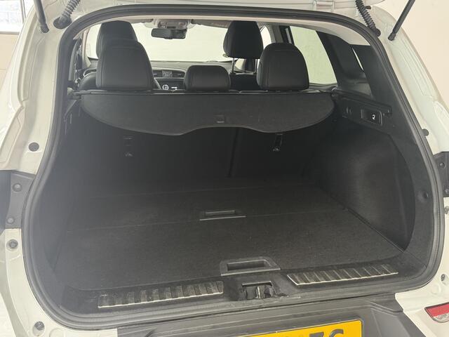 Renault KADJAR 1.3 TCe Zen | Navigatie | Cruise Control Adaptief | Parkeersensoren voor en achter |