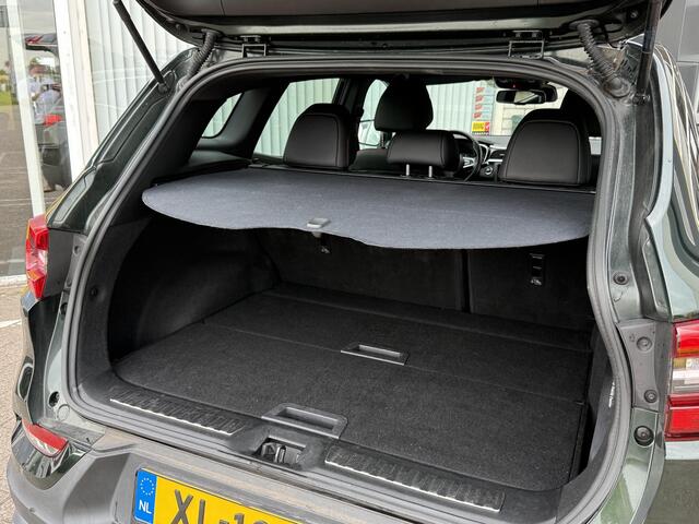 Renault KADJAR 1.3 TCe 160 Black Edition | NAP | Stoelverwarming | Achteruitrijcamera | DAB | LED | Navigatie | Elektrische bestuurderstoel |Climate Control |