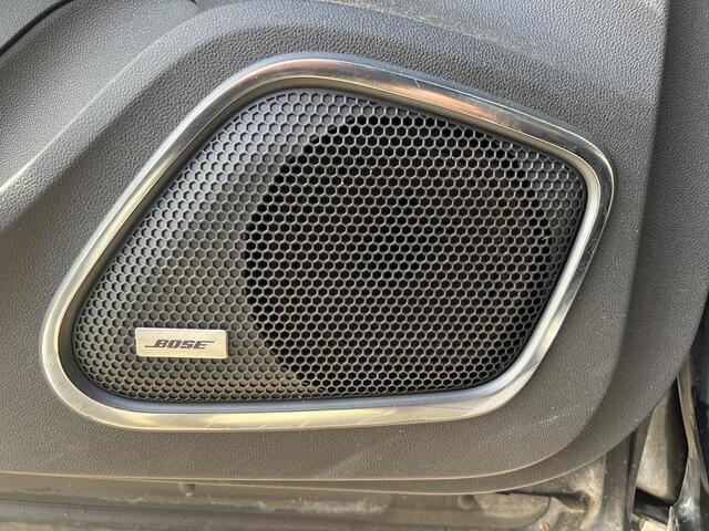 Renault KADJAR 1.3 TCe Black Edition 160PK / Automaat / Elek. Stoelen / Stoelverw. / Bose / Applecarplay - Androidauto /