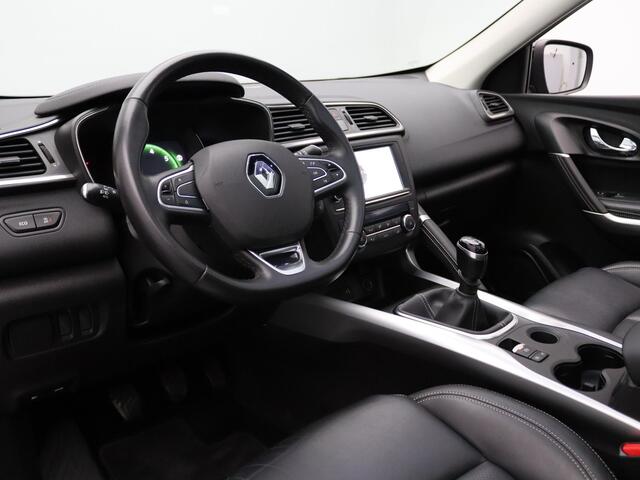Renault KADJAR TCe 165pk BOSE Camera | Cruise | Parkeersens. v+a | Stoel-/voorruitverw. | Trekhaak | Panoramadak
