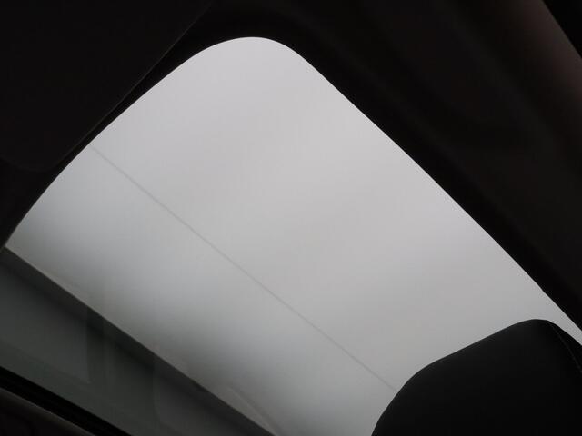 Renault KADJAR TCe 165pk BOSE Camera | Cruise | Parkeersens. v+a | Stoel-/voorruitverw. | Trekhaak | Panoramadak