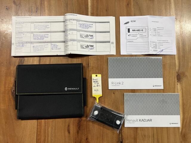 Renault KADJAR 1.2 TCe Intens *Pano* Trekhaak, Camera, 19" LMV, Half-Leder, Keyless, DAB, Blind Spot, Org. NL