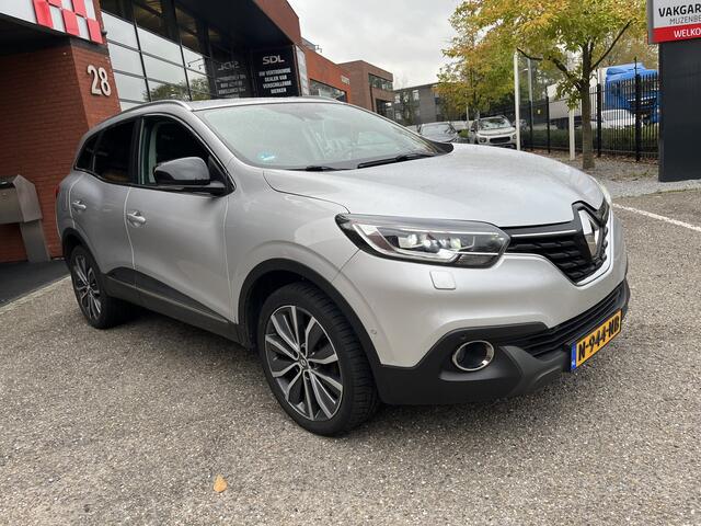Renault KADJAR 1.6 TCe Intens // LEDER // LED // KEYLESS // DODEHOEK // NAVI+CARPLAY // CAMERA+SENSOREN // BOSE AUDIO //