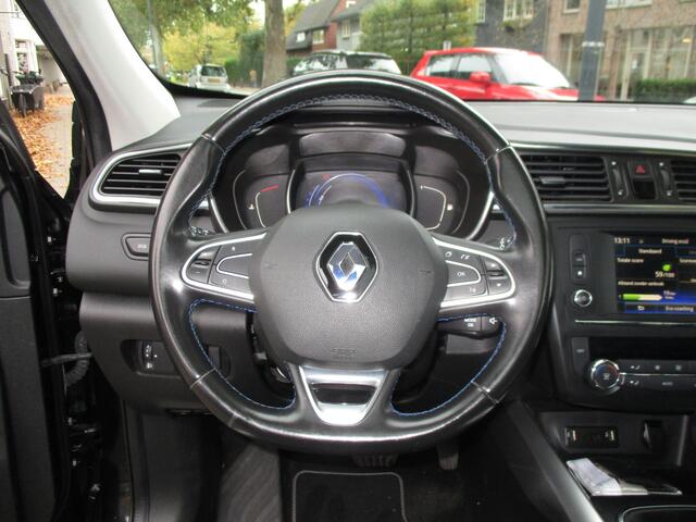 Renault KADJAR 1.2 TCe SPORT / AUTOMAAT / AIRCO / NAVI / GLAZEN-DAK / TREKHAAK / 96dkm