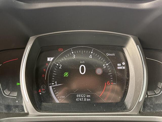 Renault KADJAR 1.3 TCe Black Edition 160PK (Hoge instap) Automaat | Trekhaak | Navigatie | Camera | BOSE | Winterpack | Dealer Onderhouden