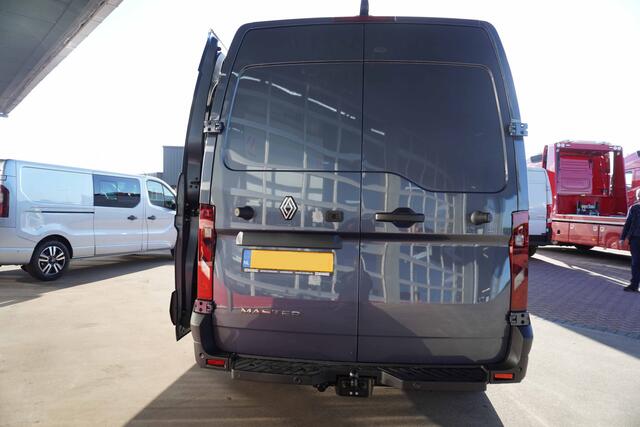 Renault MASTER T35 2.0 dCi 170PK L2H2 Extra Schuifdeur L / R Nr. V069 | Climate | Navi | Cruise | Trekhaak