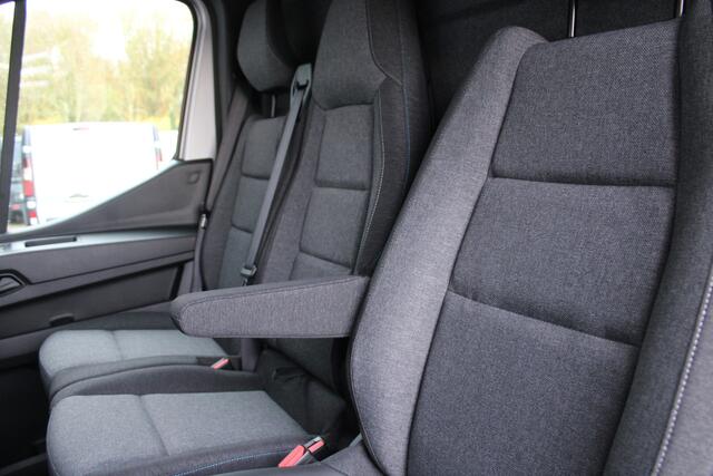 Renault MASTER T35 2.0 dCi 170pk L2H2 Extra - Navigatie - Blind Spot - Camera - Stoelverwarming - Verwarmde voorruit - Rijklaar