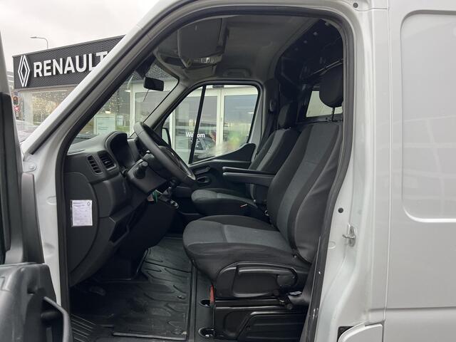 Renault MASTER 2.3 dCi 135 T33 L2H2 Comfort | Trekhaak | Navigatie | Betimmering