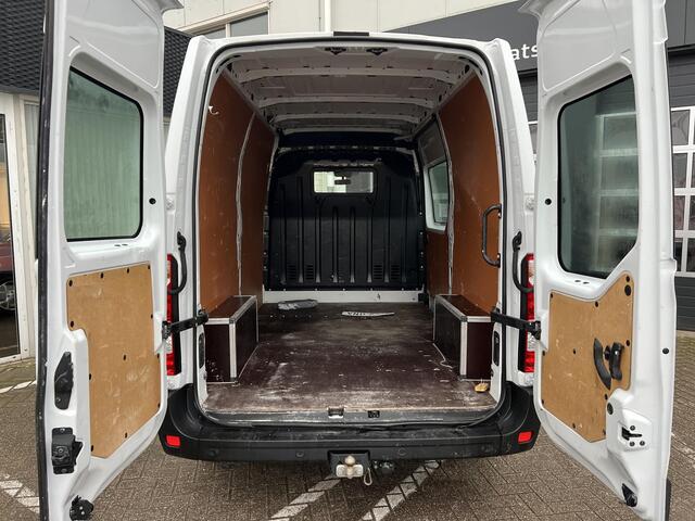 Renault MASTER 2.3 dCi 135 T33 L2H2 Comfort | Trekhaak | Navigatie | Betimmering