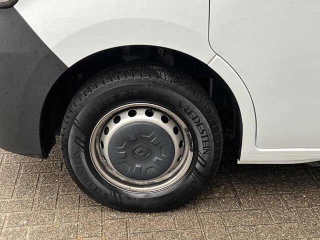 Renault MASTER 2.3 dCi 135 T33 L2H2 Comfort | Trekhaak | Navigatie | Betimmering