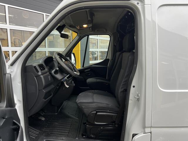 Renault MASTER T33 2.3 dCi 135 L2H2 Comfort | Trekhaak | Navigatie | DAB | Parkeersensoren |