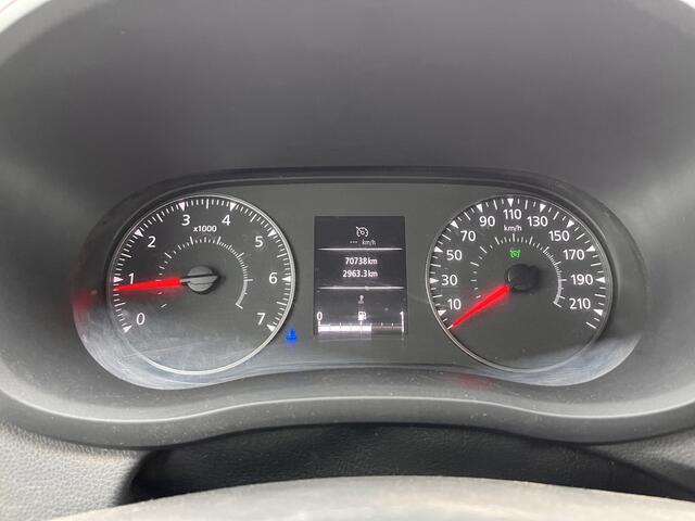 Renault MASTER T28 2.3 dCi 135 L1H1 Airco Cruise controle Trekhaak 2500kg trekgewicht Achteruitrijcamera Schuifdeur 3-Persoons Euro 6 Navigatiesysteem Telefoonverbinding 1e eigenaar