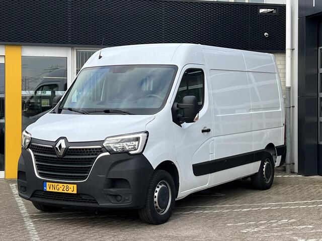 Renault MASTER T33 2.3 dCi 135 L2H2 Comfort | Trekhaak | Navigatie | DAB | Parkeersensoren | Airco |