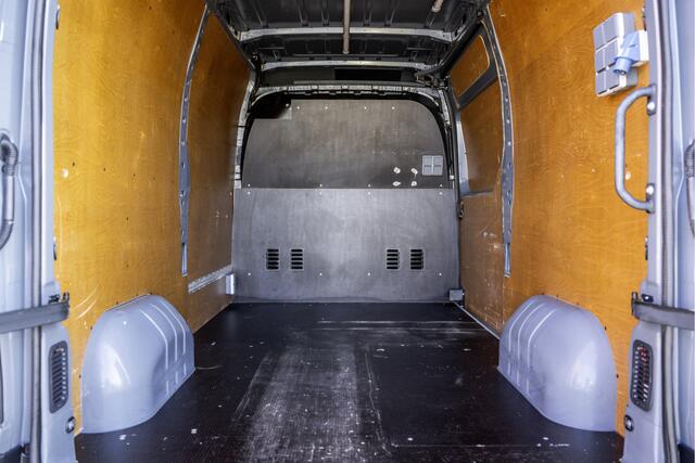 Renault MASTER 2.3 dCi L2H2 | Euro 6 | 136 PK | Cruise | Airco | Navigatie