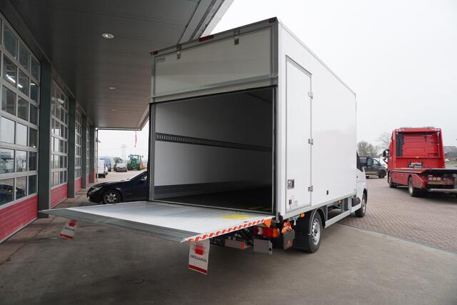 Renault MASTER T35 2.0 dCi 170PK Meubelbak + laadklep Airco | Cruise | Parkeersensoren achter | Apple CP-Android auto