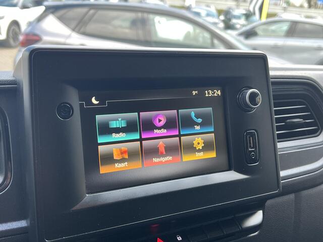 Renault MASTER T33 2.3 dCi 135 L2H2 Comfort | Trekhaak | Navigatie | DAB | Airco | Parkeersensoren | BT-Telefoonfunctie |