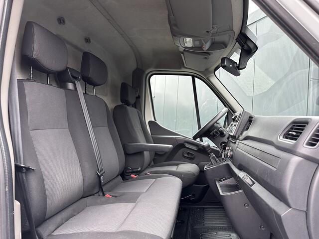 Renault MASTER 2.3 DCI 136 PK / L1H1 / GLASRESTEEL / 1e EIG. / 2.5T TREKHAAK / IMPERIAAL / CAMERA / AIRCO / CRUISE