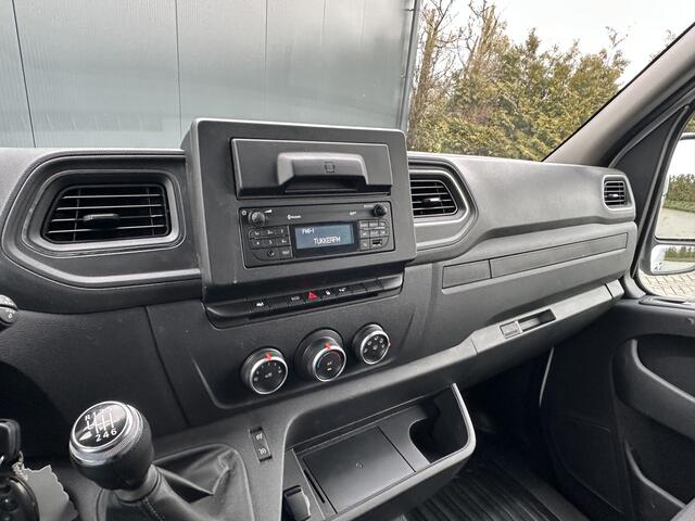 Renault MASTER 2.3 DCI 136 PK / L1H1 / GLASRESTEEL / 1e EIG. / 2.5T TREKHAAK / IMPERIAAL / CAMERA / AIRCO / CRUISE