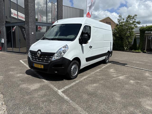 Renault MASTER T35 2.3 dCi L2H3 Ideale auto voor ombouw naar camper / kampeerauto met ruiten in de achter- en zijdeuren