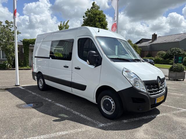 Renault MASTER T35 2.3 dCi L2H3 Ideale auto voor ombouw naar camper / kampeerauto met ruiten in de achter- en zijdeuren