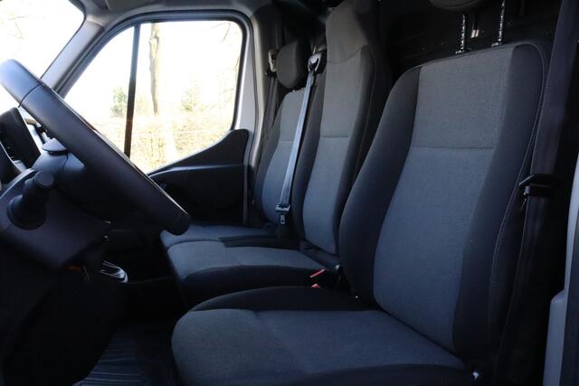 Renault MASTER T35 2.3 dCi 150 L2H2 Energy Work Edition Airco | Camera | Cruise | Navi | Parkeersens. v+a | Trekhaak