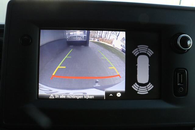 Renault MASTER T35 2.3 dCi 150 L2H2 Energy Work Edition Airco | Camera | Cruise | Navi | Parkeersens. v+a | Trekhaak