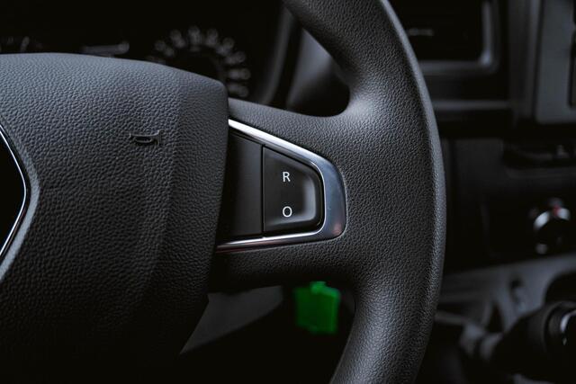 Renault MASTER 2.3 dCi 165 PK Bakwagen met Laadklep en zijdeur Airco | Cruise Control | LxBxH 420x210x232 cm | Nieuw |