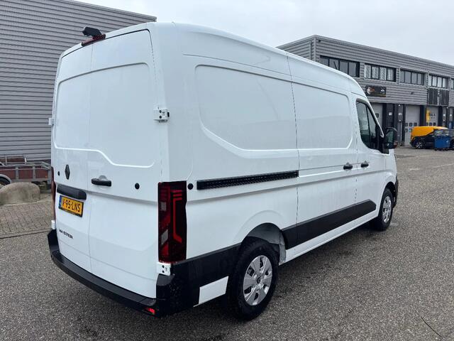 Renault MASTER T35 2.0DCI 150PK L2H2 Airco Navi Cruisecontrol Apple CarPlay Camera NIEUW BPM VRIJ