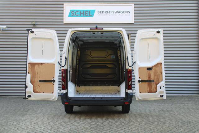 Renault MASTER T35 2.0 dCi 170pk L2H2 Extra - 2x Schuifdeur - Navigatie - Blind Spot - Camera - Stoelverwarming - Verwarmde voorruit - Rijklaar