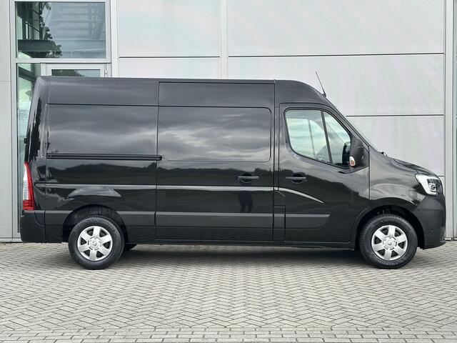 Renault MASTER T35 2.3 dCi 135 L2H2 Work Edition | AIRCO | CRUISE CONTROL | TREKHAAK | NAVIGATIE | PARKEER CAMERA |