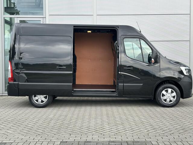 Renault MASTER T35 2.3 dCi 135 L2H2 Work Edition | AIRCO | CRUISE CONTROL | TREKHAAK | NAVIGATIE | PARKEER CAMERA |